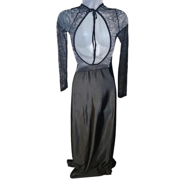 0007 ASOS DESIGN Lace Longsleeve Maxi Dress Open Back Fall Summer Size 4-6 - Picture 6 of 14